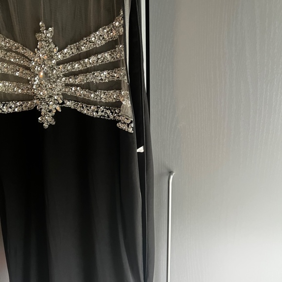 Black and silver open back long dress - Picture 1 of 14